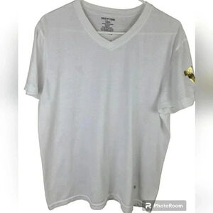 TRUE Religion V neck white t-shirt